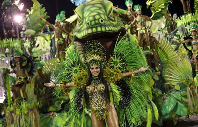 Carnaval de Rio: entre samba et répulsif à moustiques PHOTOS