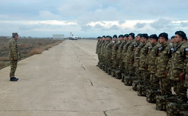 Des militaires azerbaïdjanais assistent à des évènements internationaux