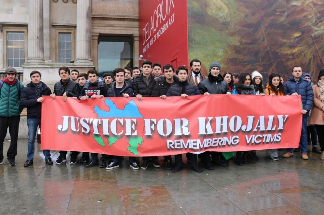 Londonda Xocalı soyqırımı ilə bağlı yürüş keçirilib - FOTO