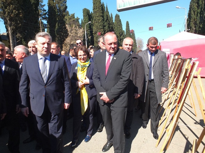 Georgischer Präsident und Premier nehmen an der Novruz-Feierlichkeit in Marneuli teil
