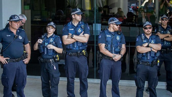 Polizei nimmt 16-jährigen Australier fest