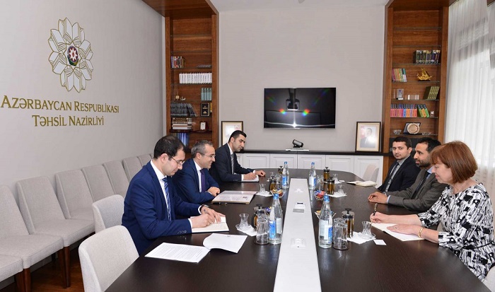 Azerbaijan, UK discuss educational cooperation