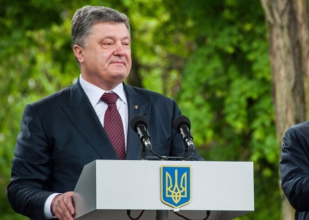 Porochenko: l`Ukraine prouve à tout ce que l`ennemi peut être arrêté non seulement avec la force des armes