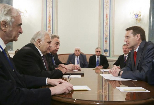 Relations parlementaires: Ogtay Assadov rencontre Sergueï Narychkine à Saint-Pétersbourg