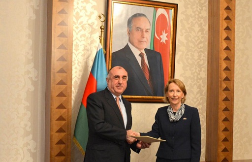 E.Mammadyarov a reçu la copie figurée des lettres de créance de la nouvelle ambassadrice britannique