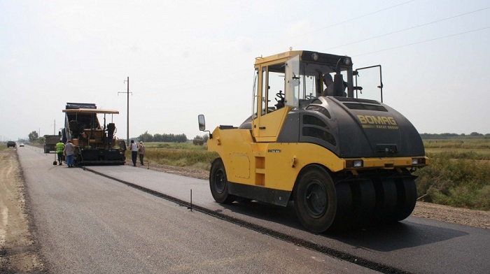 President allocates AZN3.8m for reconstruction of internal roads in Pirallahi