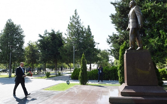 Le président Ilham Aliyev arrive à Gabala