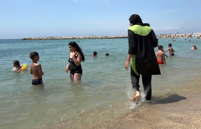 La justicia valida el veto al ‘burkini’ en las playas francesas