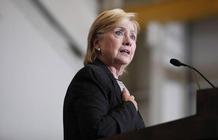 Clinton revela que ganó 9 millones en 2015 y aumenta la presión sobre Trump