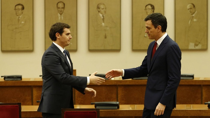 Rivera invita a Sánchez a impulsar juntos reformas en la oposición