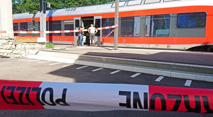 Un hombre armado deja al menos seis heridos en un tren de Suiza