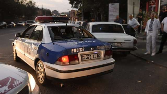 Bomb alert at Armenia parliament building - UPDATED
