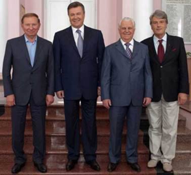 Yanukoviç Ukraynanın taleyini müzakirə edir