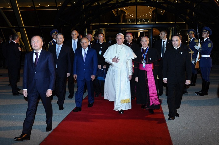 Le pape François termine sa visite en Azerbaïdjan