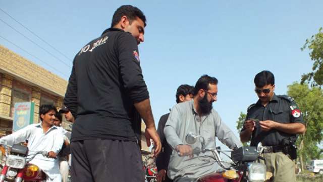 12 killed as two armed groups clash in Pakistan