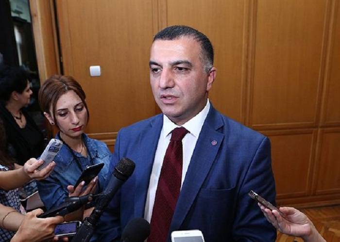 Ermənistanda pensiyalar artırılmayacaq, nazir "pul yoxdur" dedi