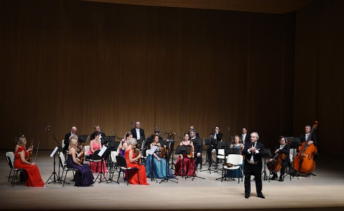 Concert de Strauss Festival Orchestra de Vienne au Centre Heydar Aliyev à Bakou