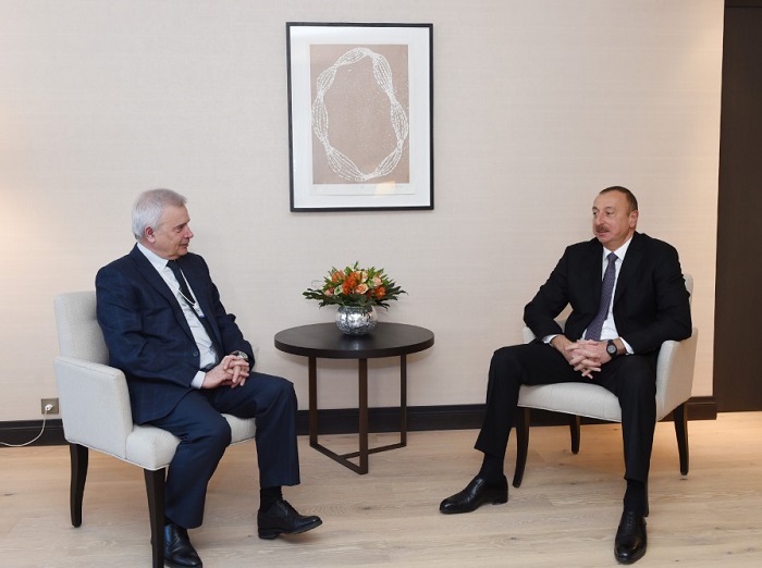 Treffen von Aserbaidschans Präsident Ilham Aliyev mit Präsident von “LUKOIL“ in Davos