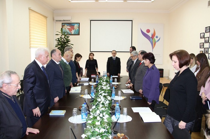 Baku Int`l Multiculturalism Centre holds round table dedicated to Holocaust victims