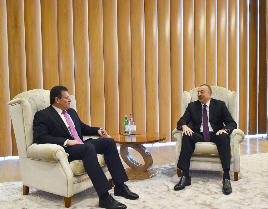 Le président Aliyev s’est entretenu avec le vice-président de la Commission européenne pour l’Union de l’énergie