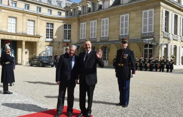 Paris: Entretien du président azerbaïdjanais avec le président du Sénat français - PHOTOS