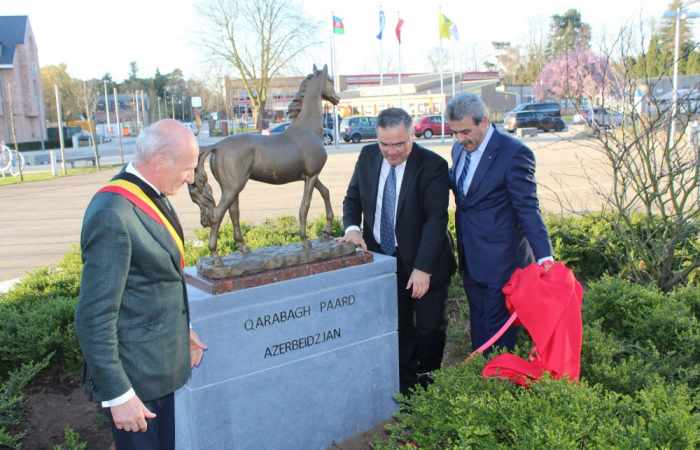 Une statue du cheval Karabagh érigée à Ham en Belgique
