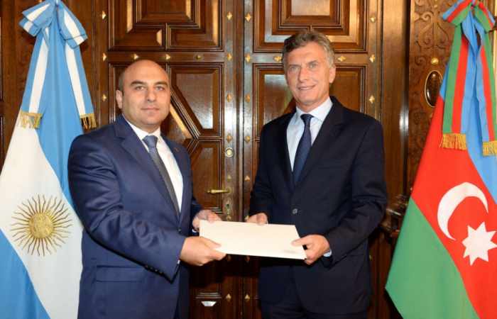 L’ambassadeur d’Azerbaïdjan en Argentine a remis ses lettres de créance au président de la République