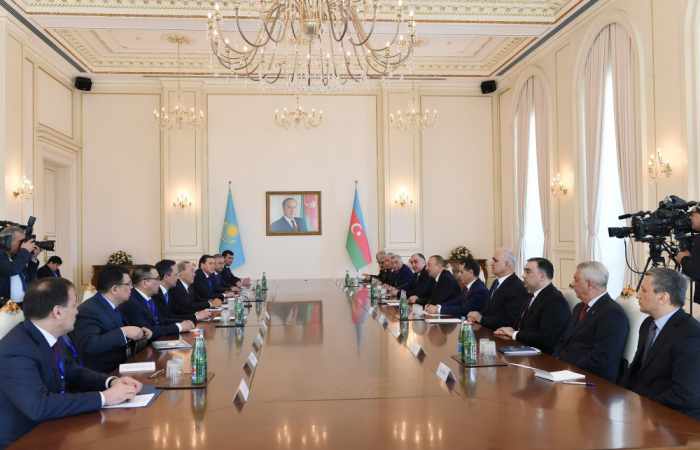 Entretien élargi des présidents azerbaïdjanais et kazakh