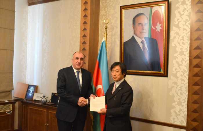 Neuer Botschafter Japans überreicht Außenminister Elmar Mammadyarov Kopie seines Beglaubigungsschreibens
