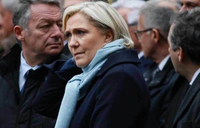 France's Marine Le Pen gets criticism from dad