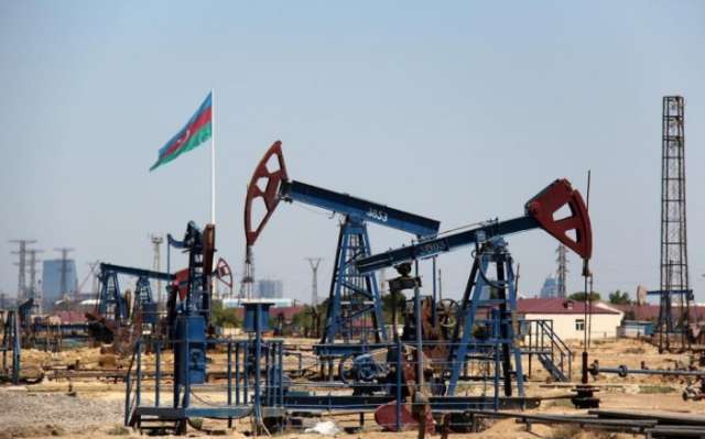 Azeri Light crude sells for $53
