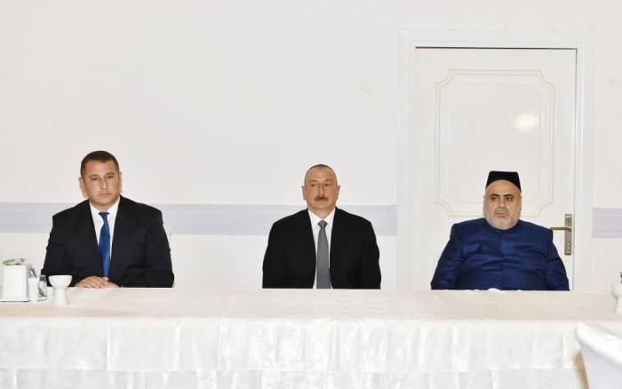 Ilham Aliyev participe à la cérémonie du 4ème jour de la mort de Rafiga Aliyeva
