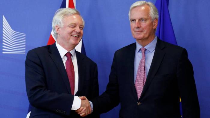 Reino Unido quiere una unión aduanera temporal con la UE, nuevos pactos comerciales post-Brexit