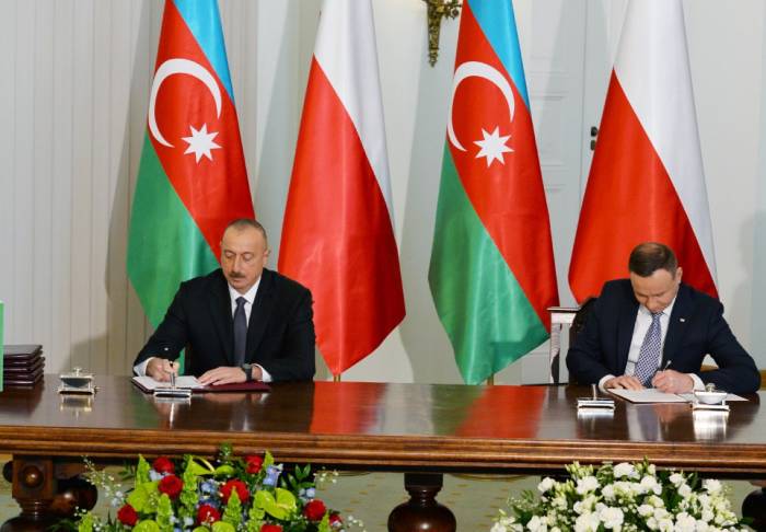 Cérémonie de signature des documents azerbaïdjano-polonais
