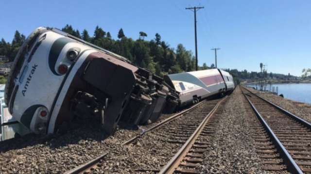 Amtrak train derails in Washington state    
