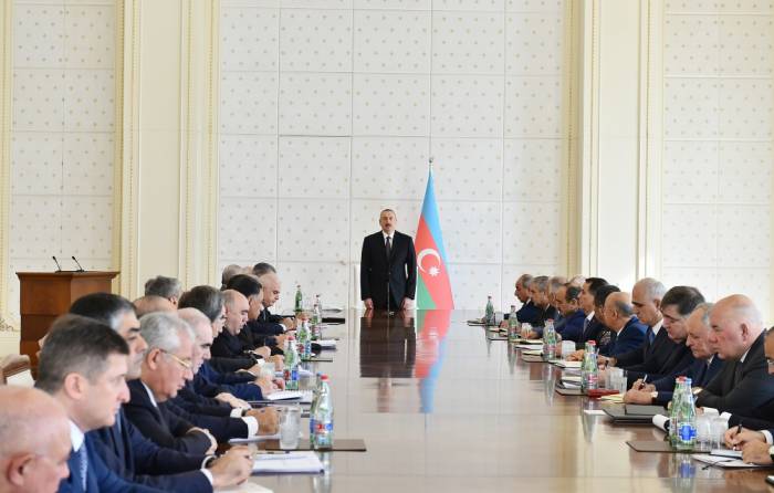 Ilham Aliyev a présidé la réunion du Conseil des Ministres -
 PHOTOS