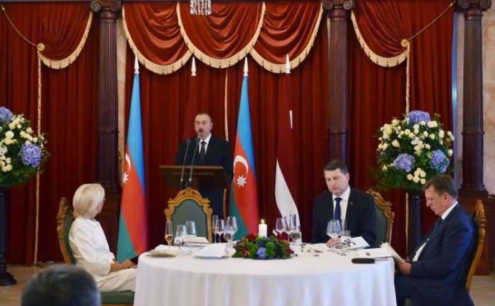 Ilham Aliyev:"Azerbaiyán contribuye significativamente a la seguridad en la región"