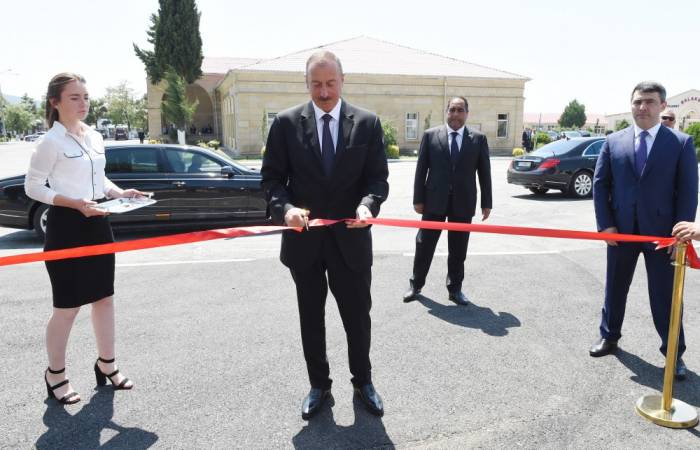 Staatspräsident Ilham Aliyev weiht in Balakan Zentrum “ABAD“ ein