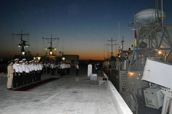 Les bateaux lance-missiles de l’Iran quittent le port de Bakou
