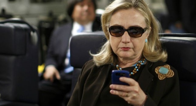 Hillary Clinton risque d`être interrogée dans l`enquête sur sa messagerie privée