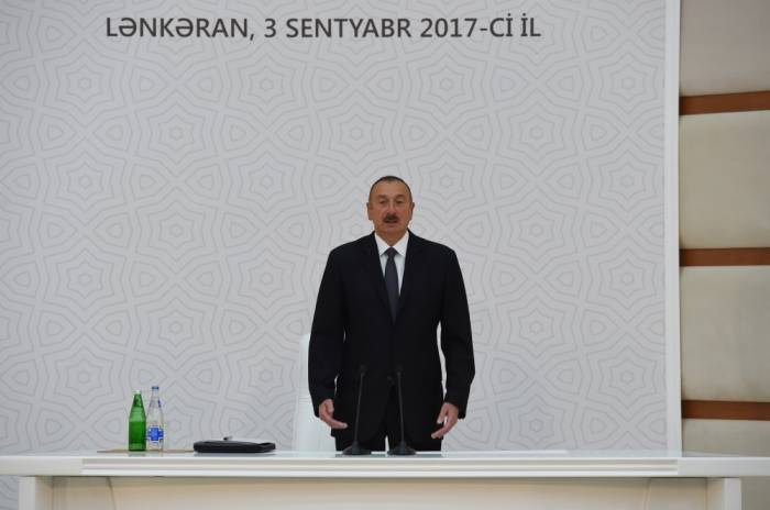 Une réunion se tient à Lankaran sous la présidence du président Ilham Aliyev - PHOTOS