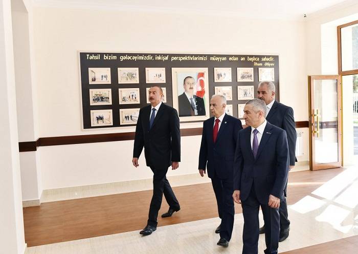 Ilham Aliyev a inspecté les conditions créées à l'école-lycée N62