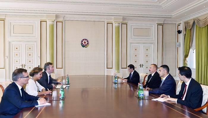 Ilham Aliyev reçoit le Secrétaire d’Etat français à l’Europe et aux Affaires étrangères