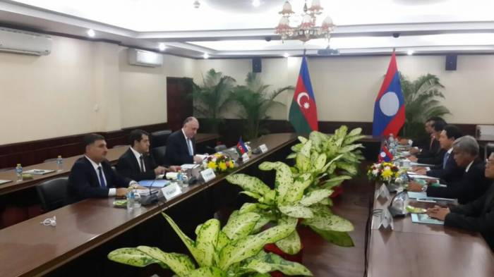 Le chef de la diplomatie azerbaïdjanaise rencontre son homologue laotien 