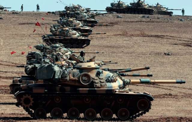 Turkey deploys 80 tanks to Syria border