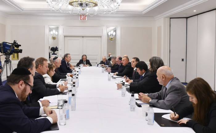 Ilham Aliyev trifft sich mit Vertretern jüdischer Organisationen