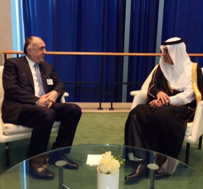 Le chef de la diplomatie azerbaïdjanaise rencontre son homologue saoudien