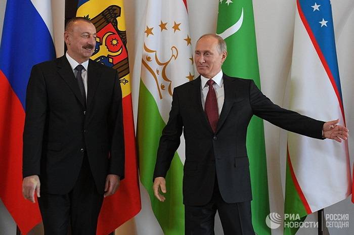 GUS Gipfel begint: Putin schlägt den Präsidenten die Zusammenarbeit vor