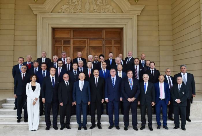 Ilham Aliyev reçoit les dirigeants de la COE, des organisations sportives et des CNO - PHOTOS