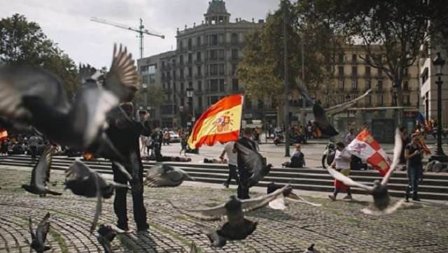 Spanish government to suspend Catalonia's political autonomy
